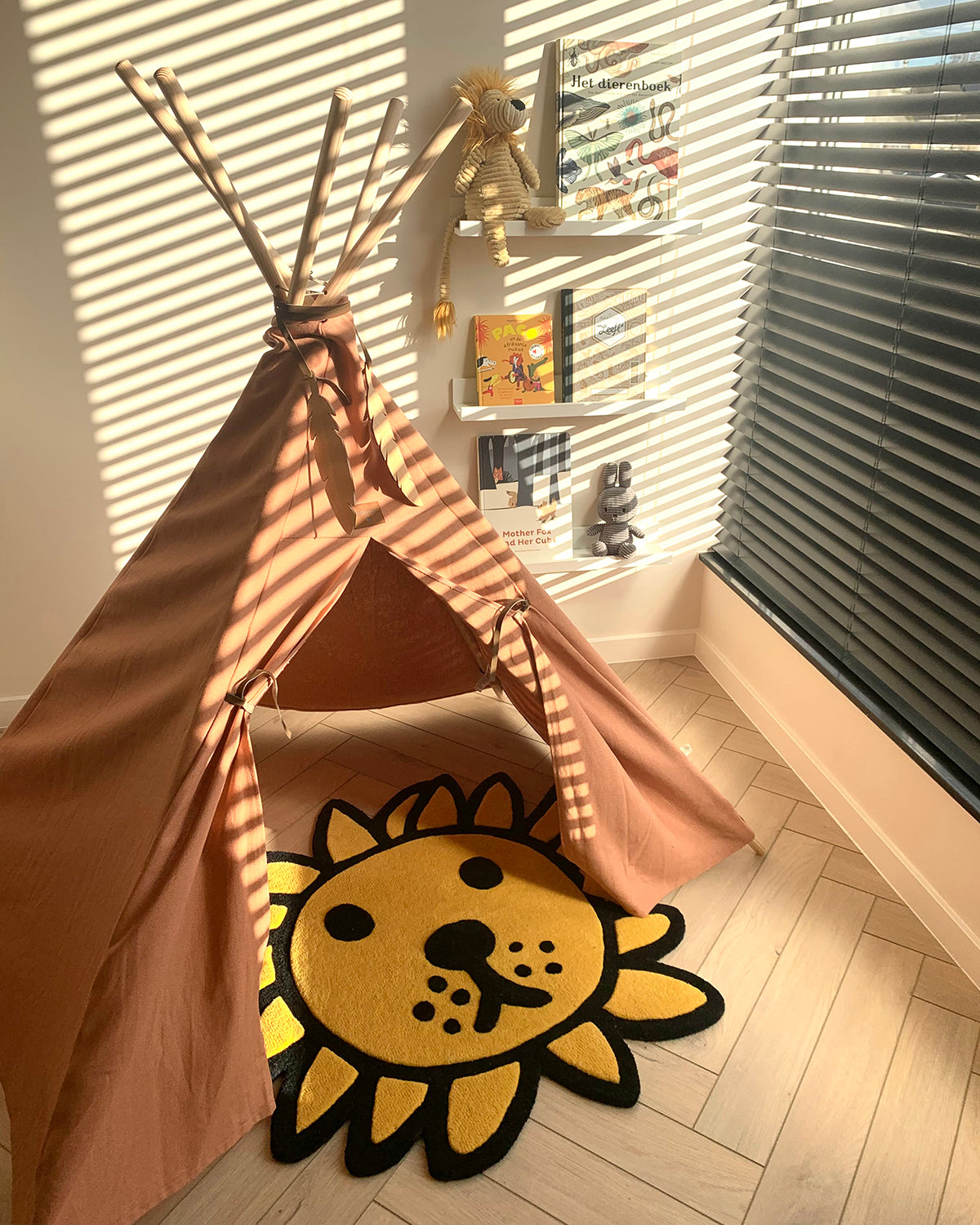 Rug LEEUW Lion Orange / Black Print 3 x 3ft