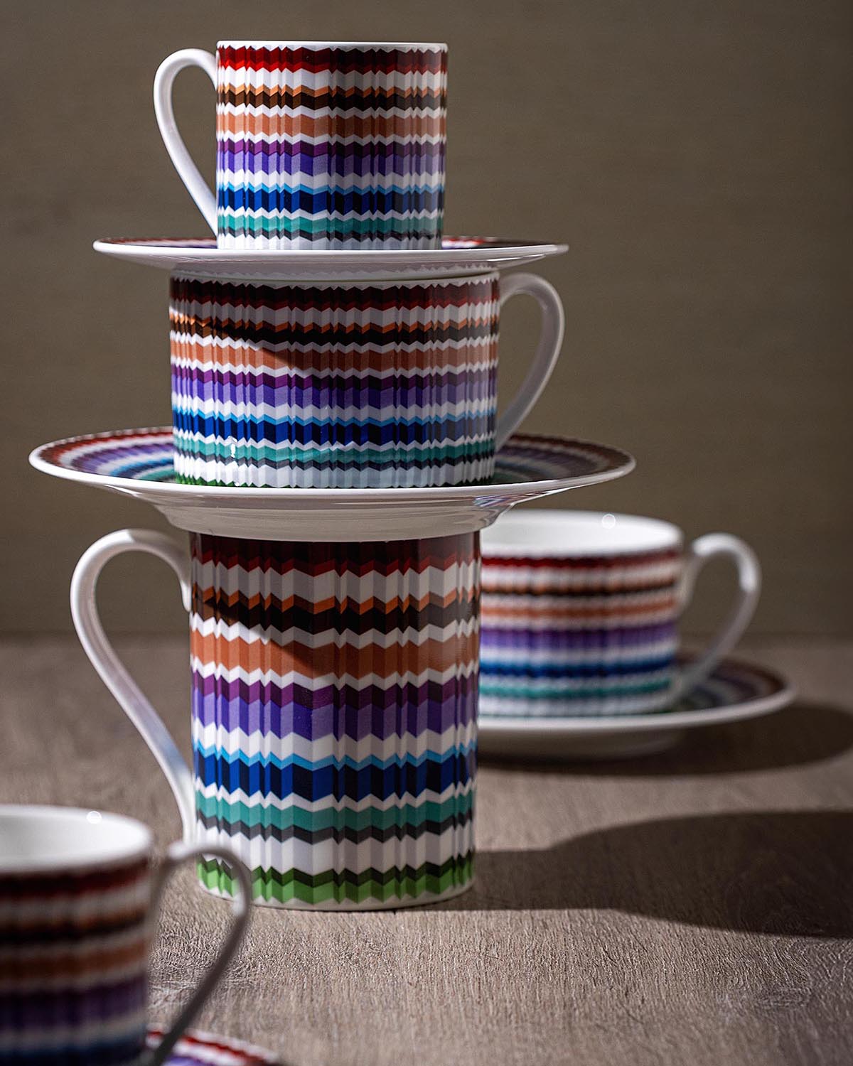 Waves Tea Cup & Saucer Set of 6 in luxury box. Dimensions: Ø 3.35" × H 2.36"