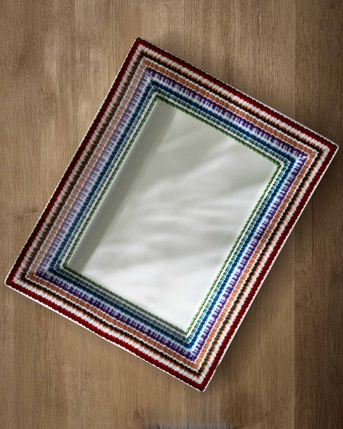 Waves Rectangular Tray in Luxury Box. Dimensions: 8.43" × 6.77"