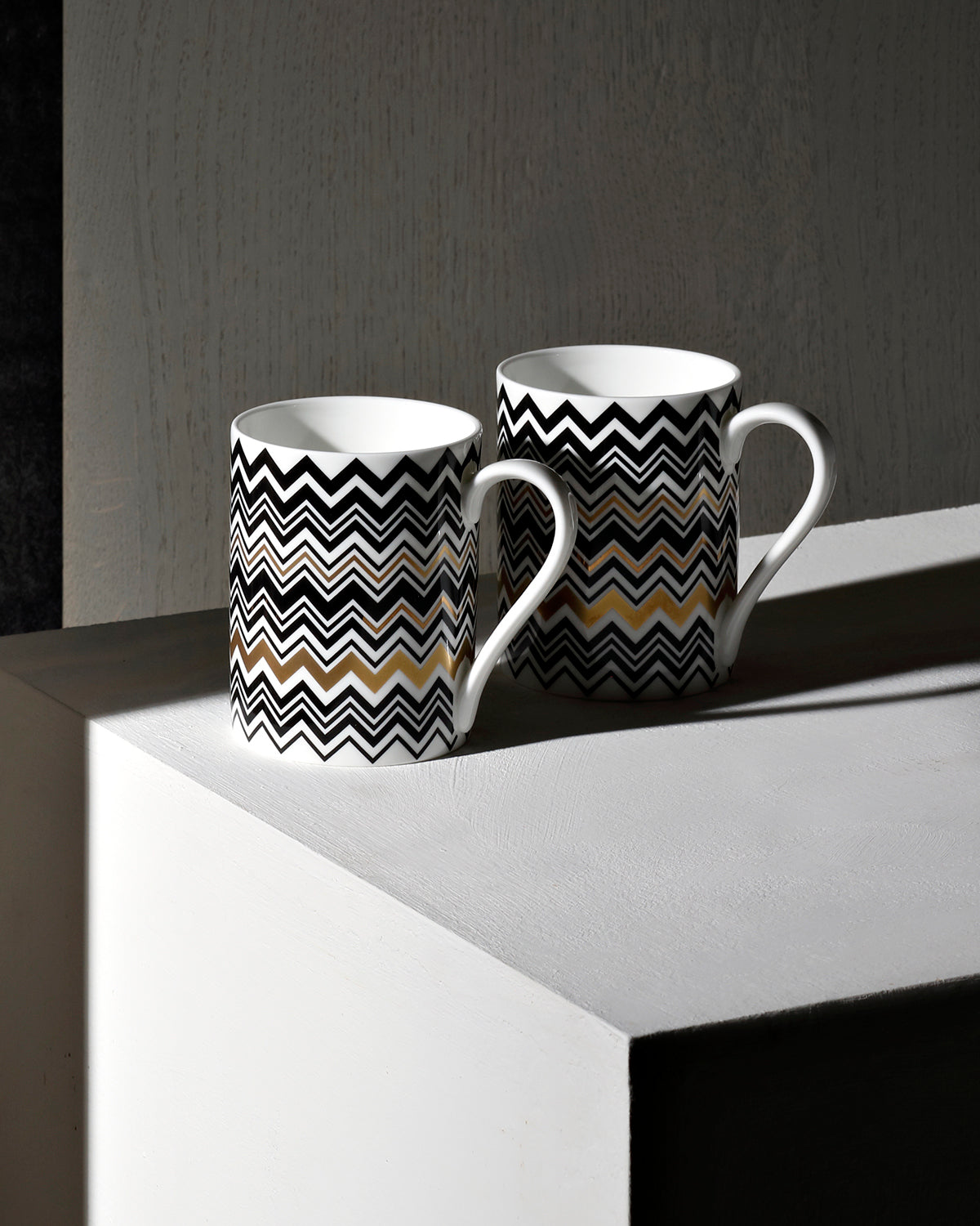 Mug Cup ZIG ZAG in Luxury Box Gold diam. 3", H 3.9", cap. 12.5 oz