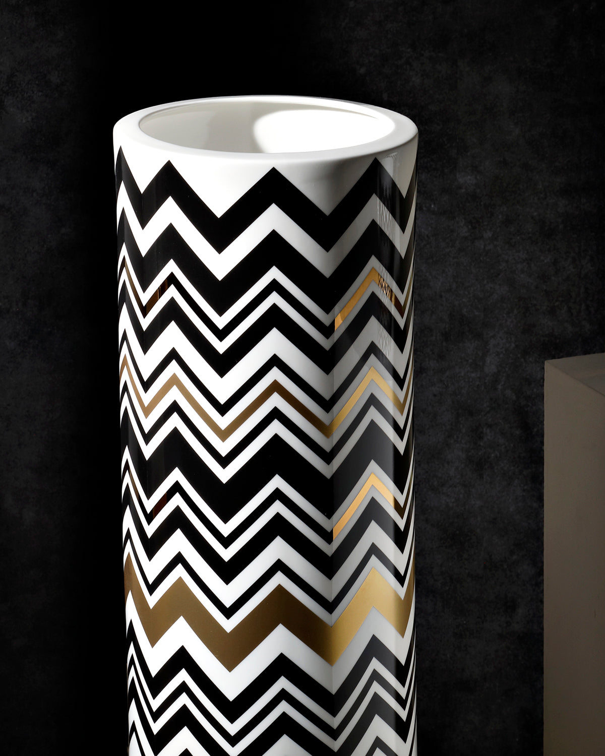 High Vase ZIG ZAG  Gold diam. 6.3", H 14"