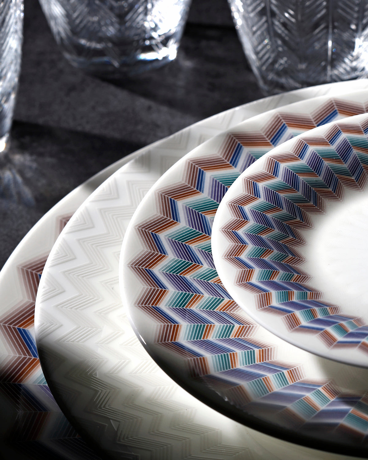 Missoni Home Charger Plate ZIG ZAG  Jarris 148 diam. 12.5"