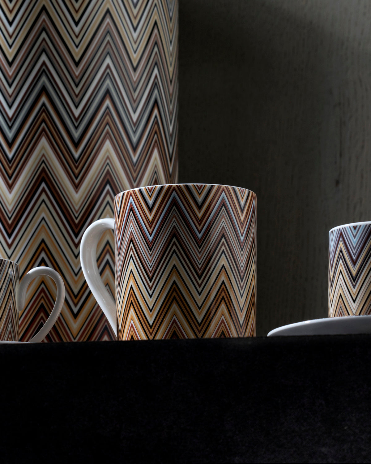 Mug Cup ZIG ZAG in Luxury Box Jarris 148 diam. 3", H 3.9", cap. 12.5 oz