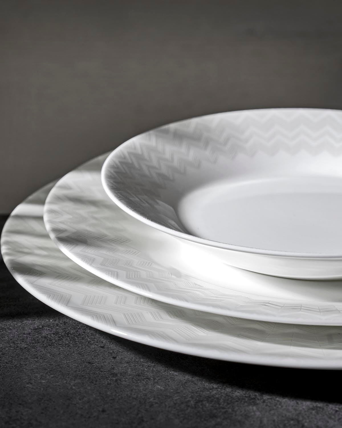 Salad Bowl ZIG ZAG  White diam. 10.5" x 4.3"