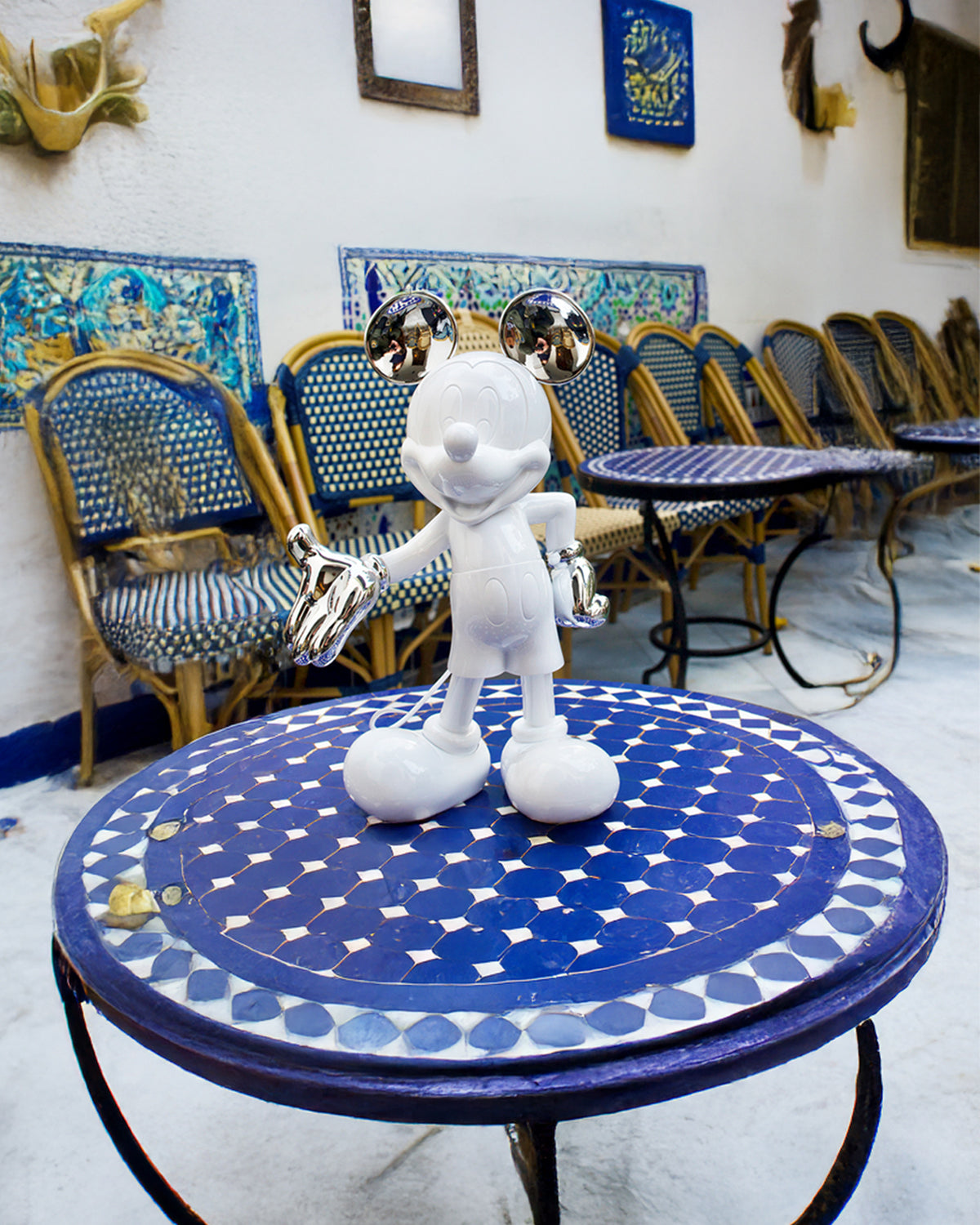 Mickey Mouse WELCOME White & Silver 12"