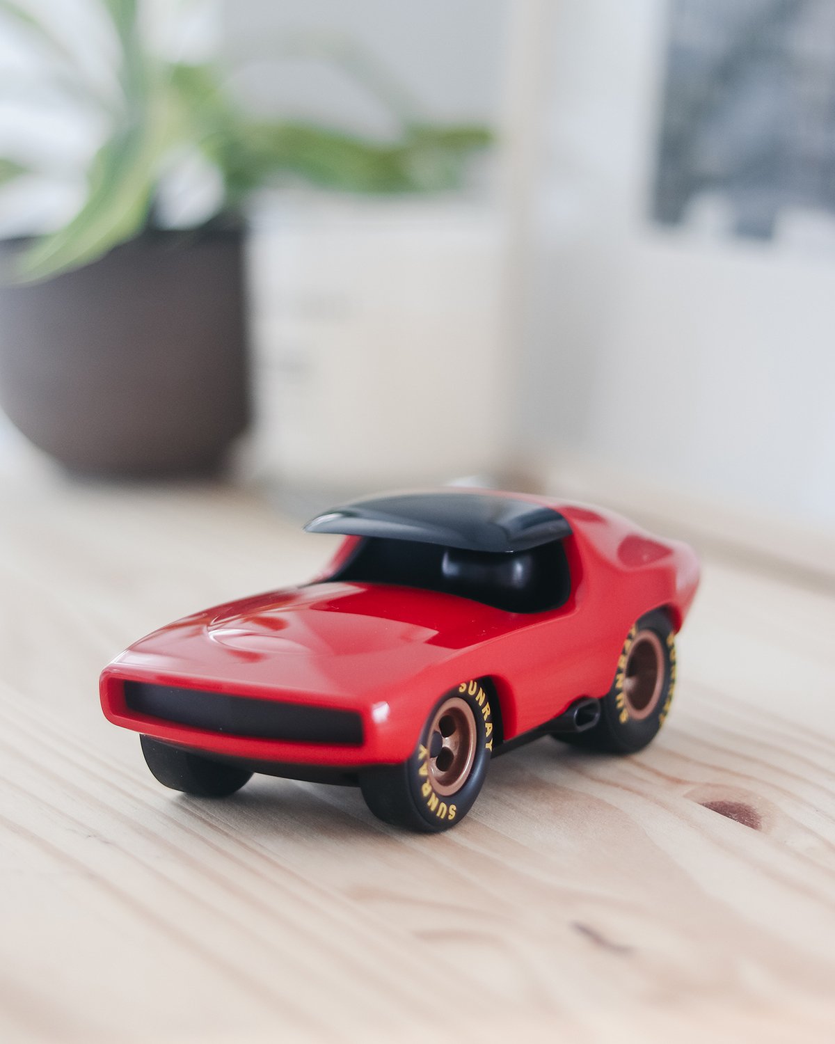 Car LEADBELLY VINCENT Red