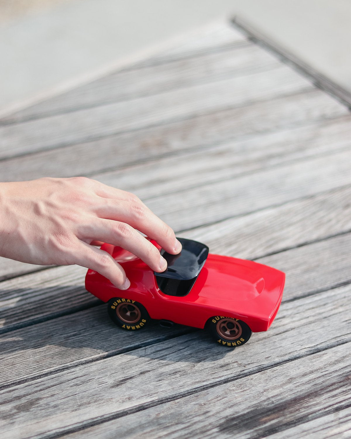 Car LEADBELLY VINCENT Red