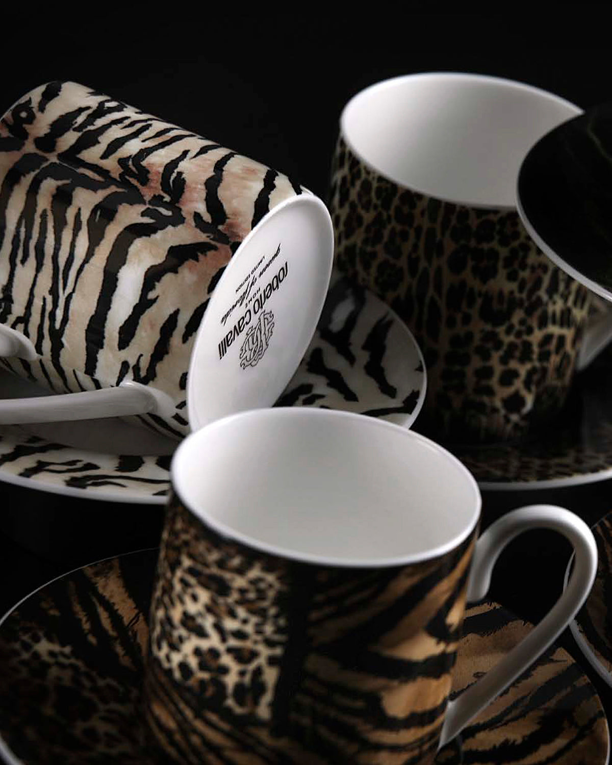 Coffee Cup & Saucer AFRICA Set of 6 in Luxury Box diam. 2.3", H 2.5", Cap. 4 oz, Saucer diam. 4.75"