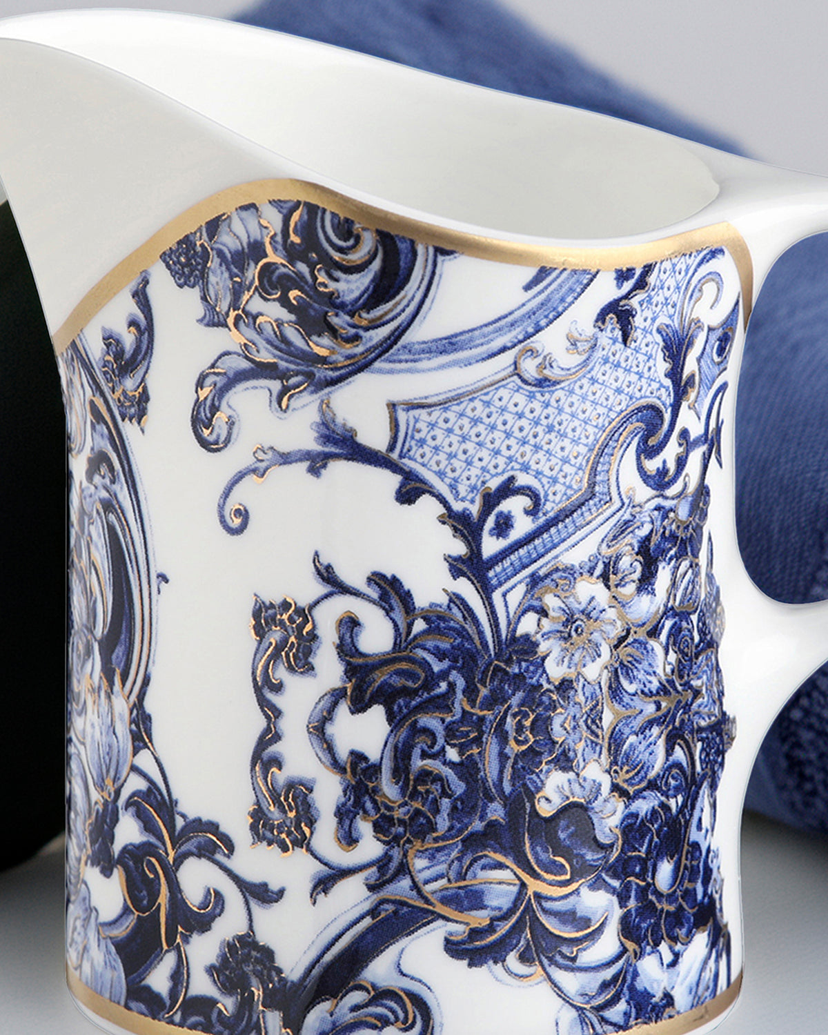 Creamer AZULEJOS   diam. 3.5", H 3.3"
