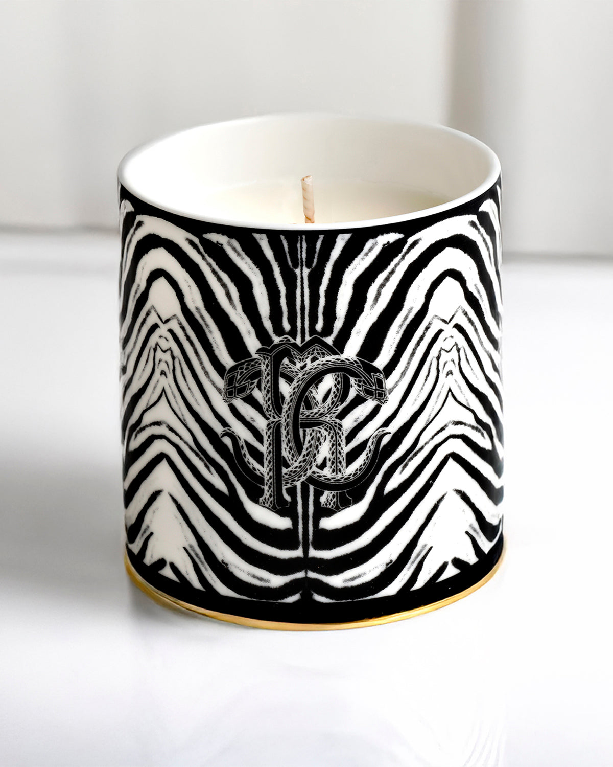 Scented Candle ZEBRA 270gr  Black diam. 3.3", H 3.5"