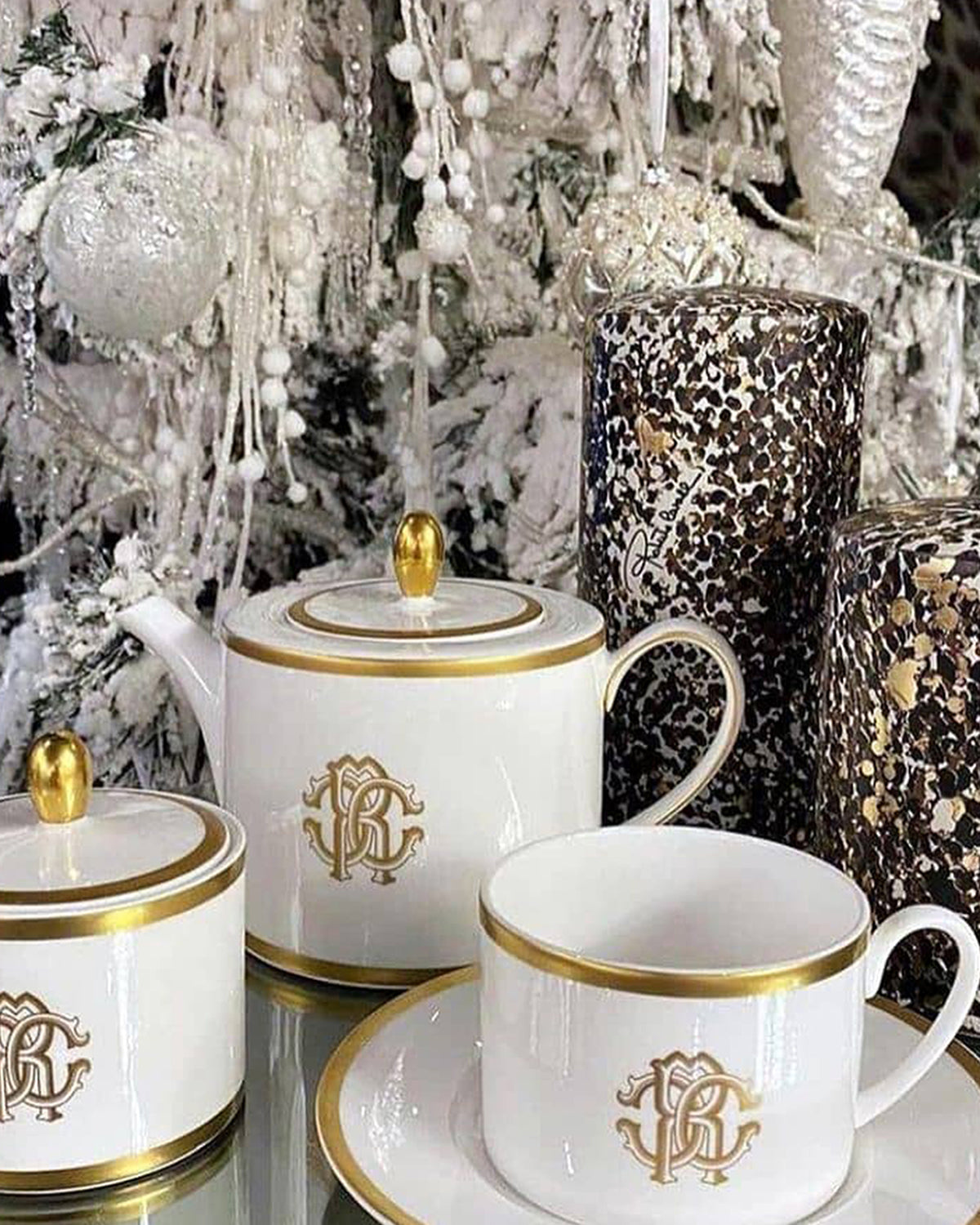 Tea Cup & Saucer GIRAFFE Set of 2 in Luxury Box diam. 3.3