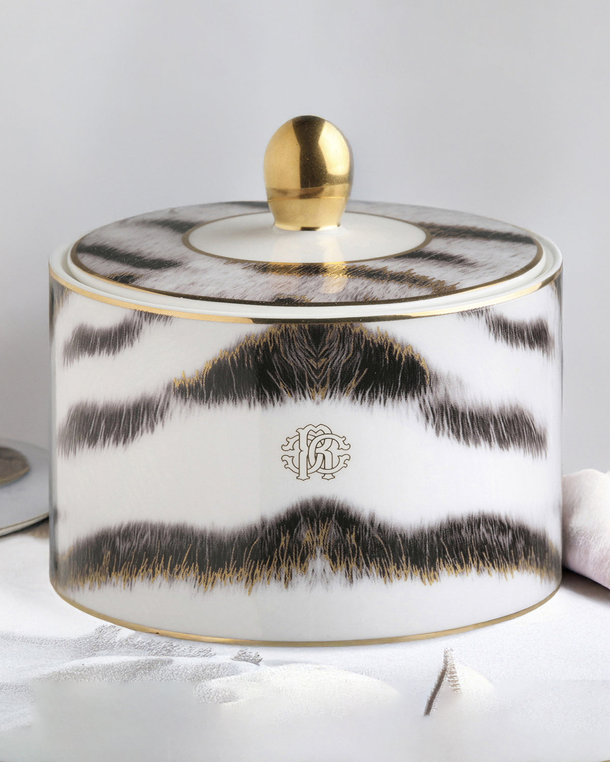 Sugar Pot TIGER   diam. 3.3", H 3.5"