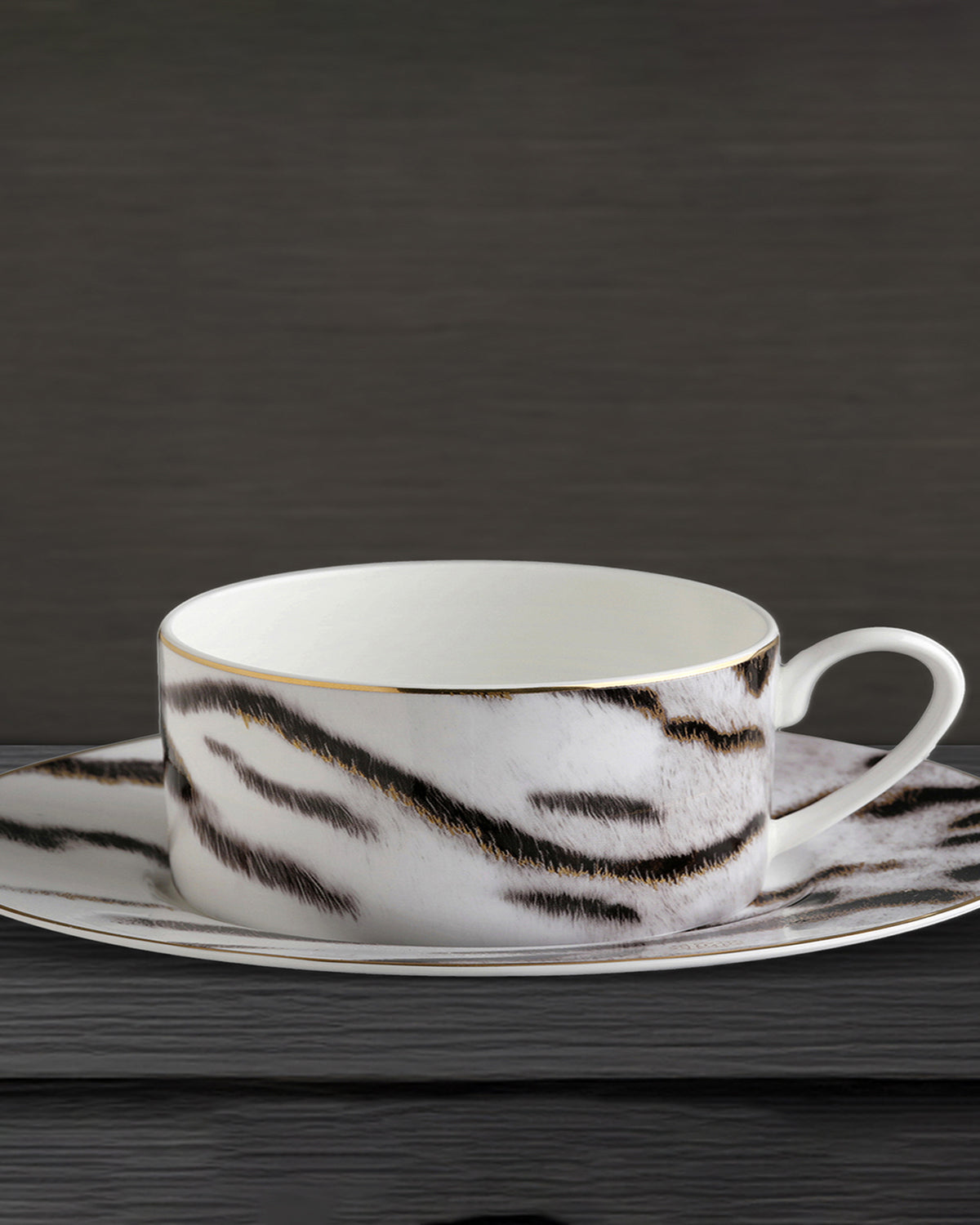 Tea Cup & Saucer TIGER Set of 2 in Luxury Box diam. 3.3", H 2.3", cap. 7.5 oz, Saucer diam. 6"