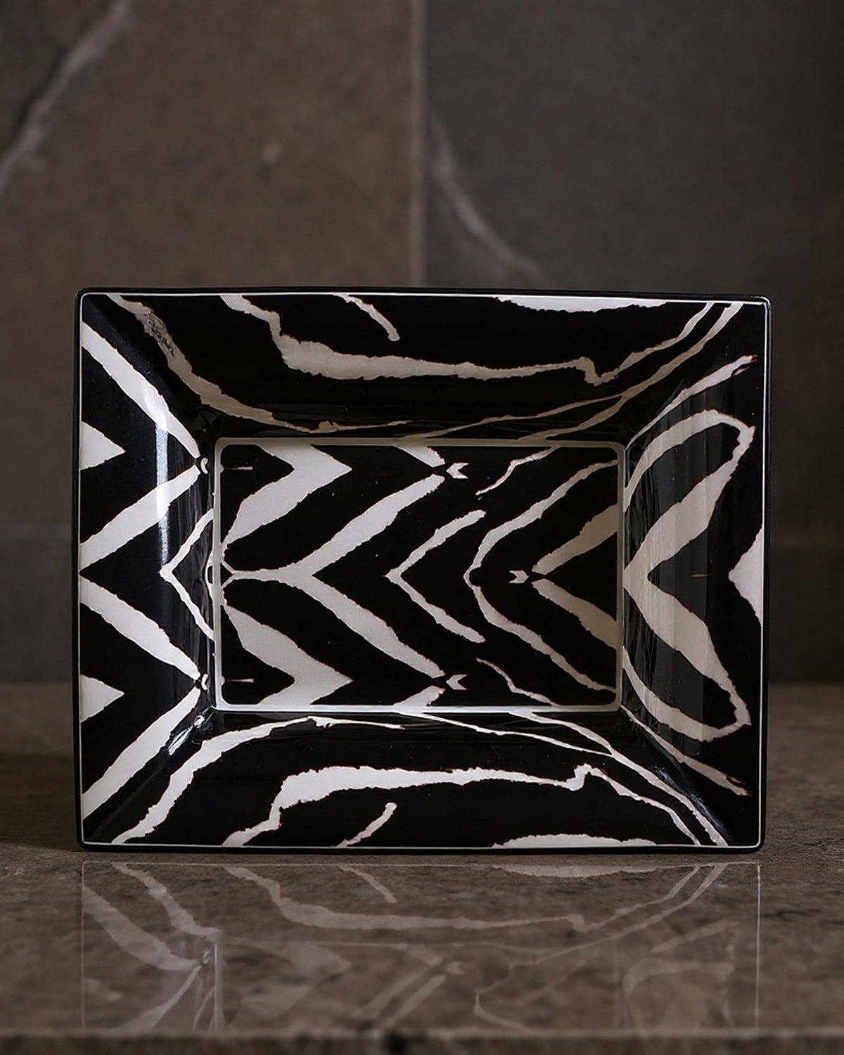 Tray ZEBRA Rectangular Large  7.75" x 6.3"