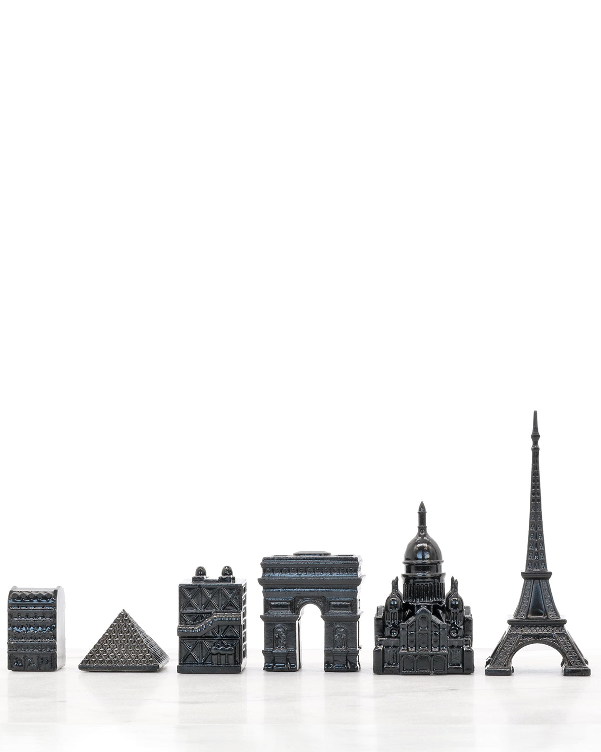 Skyline Chess Chess Set Stainless Steel Paris Edition with Paris Map Board