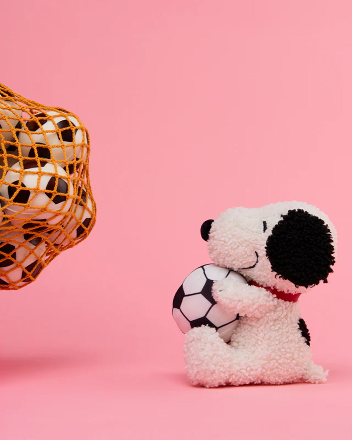 Plush PEANUTS Soccer Snoopy 6"