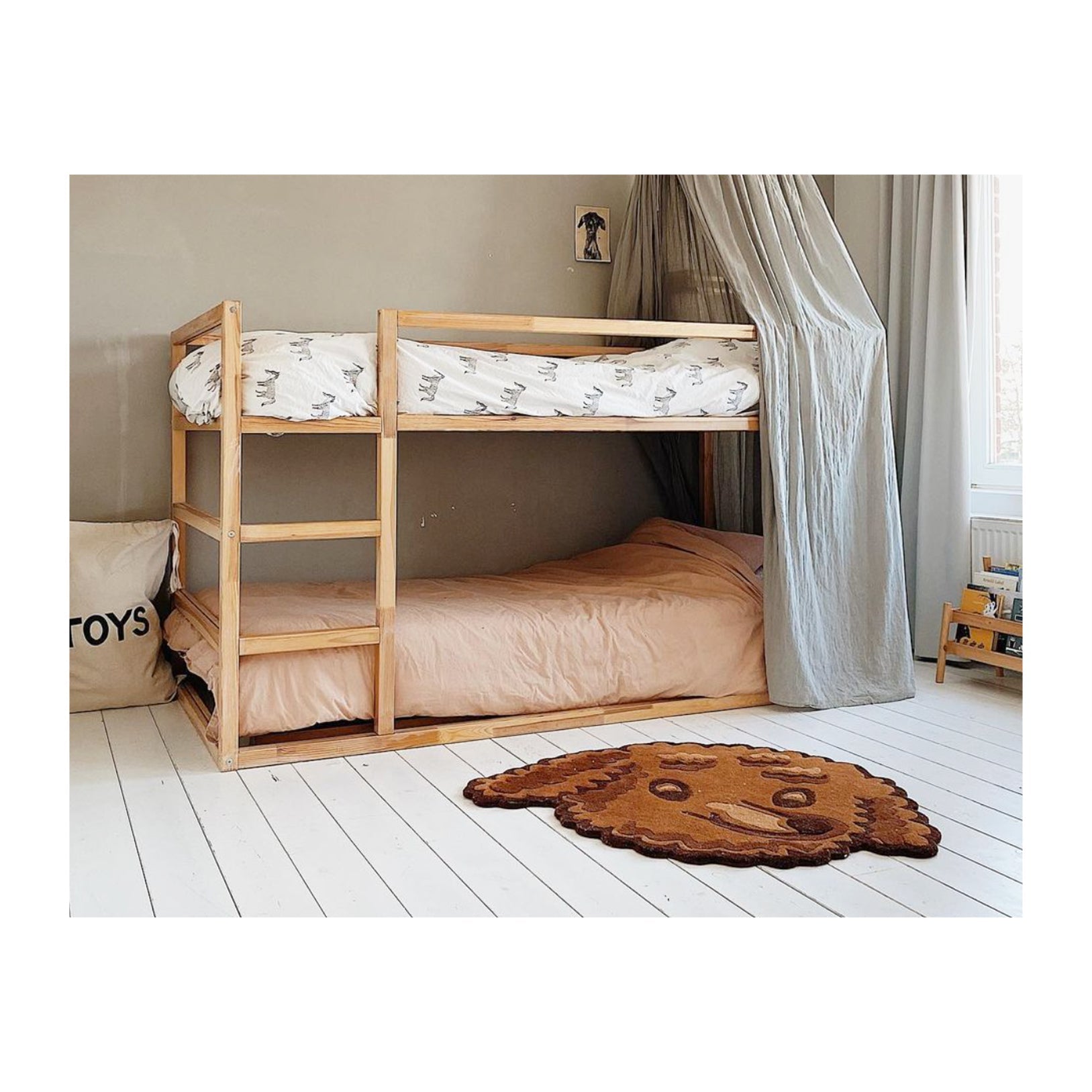 Maison Deux Rug TINY DOG 3.2 x 2.6 ft