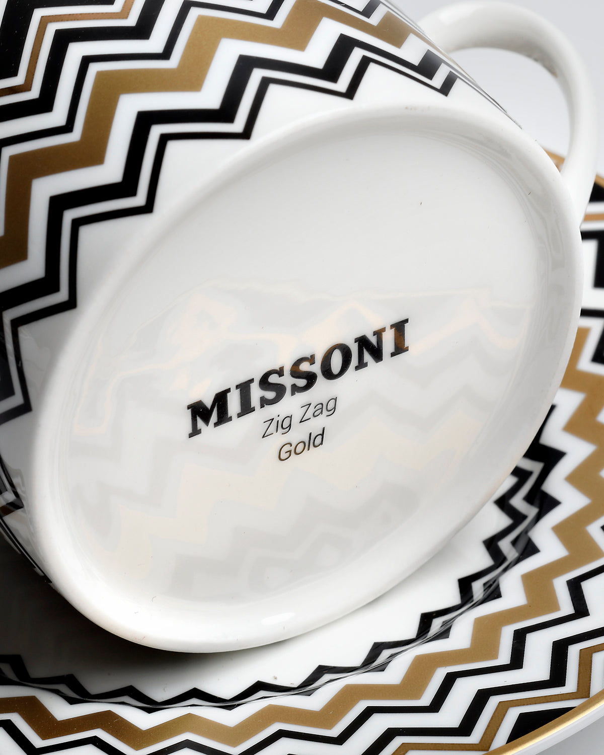 Coffee Cup & Saucer ZIG ZAG Set of 2 in Luxury Box Gold diam. 2.3", H 2.5", Cap. 4 oz, Saucer diam. 4.75"