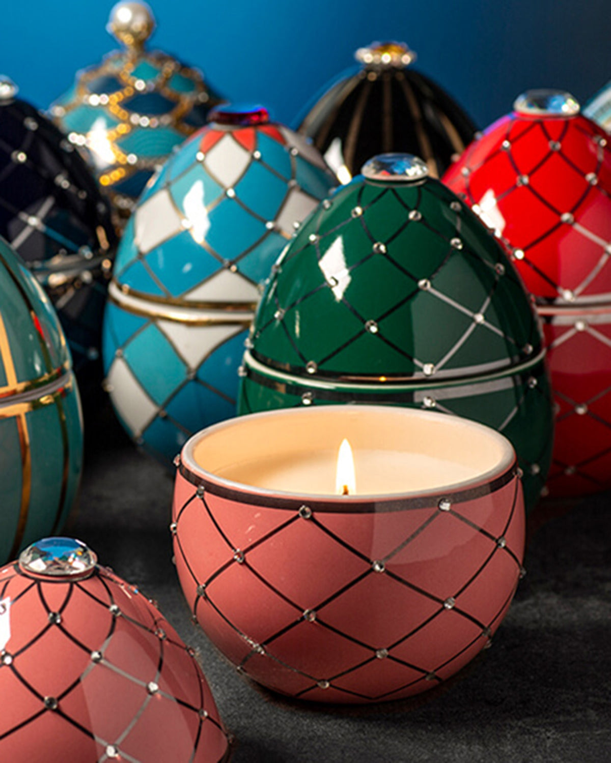 Candle in Ceramic Egg BOIS DE ROUSSIE 200gr Dark Blue Silver Stripes 5.12 diam. x 6.5 in