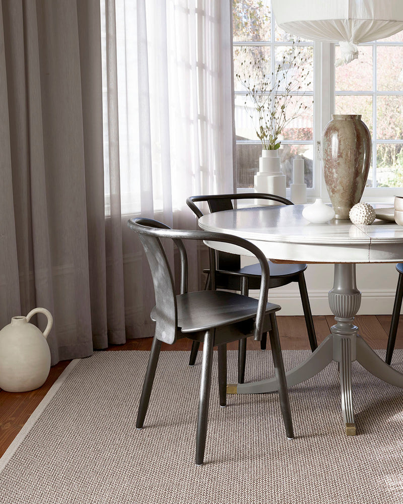 Rug SVEA Lilac Metallic 2 x 2.75 ft.