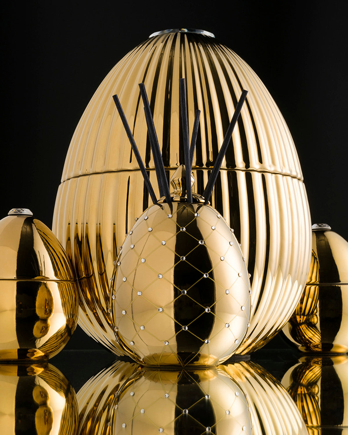 Reed Diffuser BOIS DE ROUSSIE 250ml Gold and Crystals 9.25 diam. x 4.72 diam. x 7.28 in