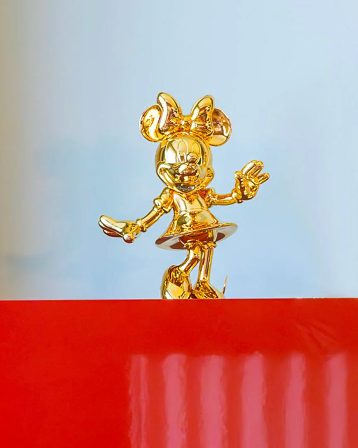 Minnie Mouse WELCOME Gold 12in