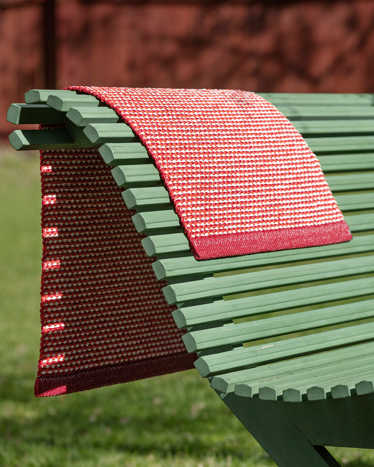 Rug EFFI Dark Red 7.5 x 10.5 ft