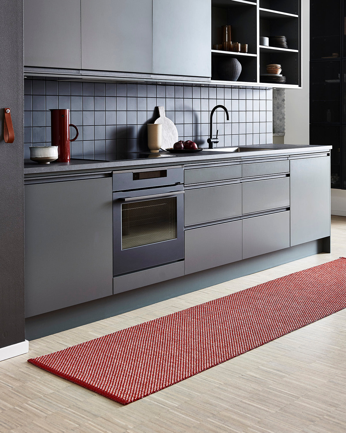 Rug EFFI Dark Red 7.5 x 10.5 ft