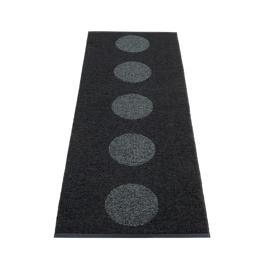 Pappelina Rug VERA 2.0 Black/Black met.  image 2