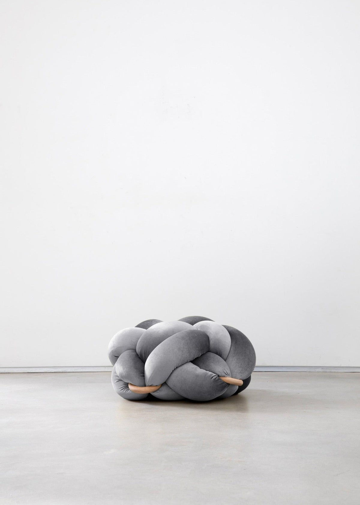 (M) Sterling Silver Knot Ottoman