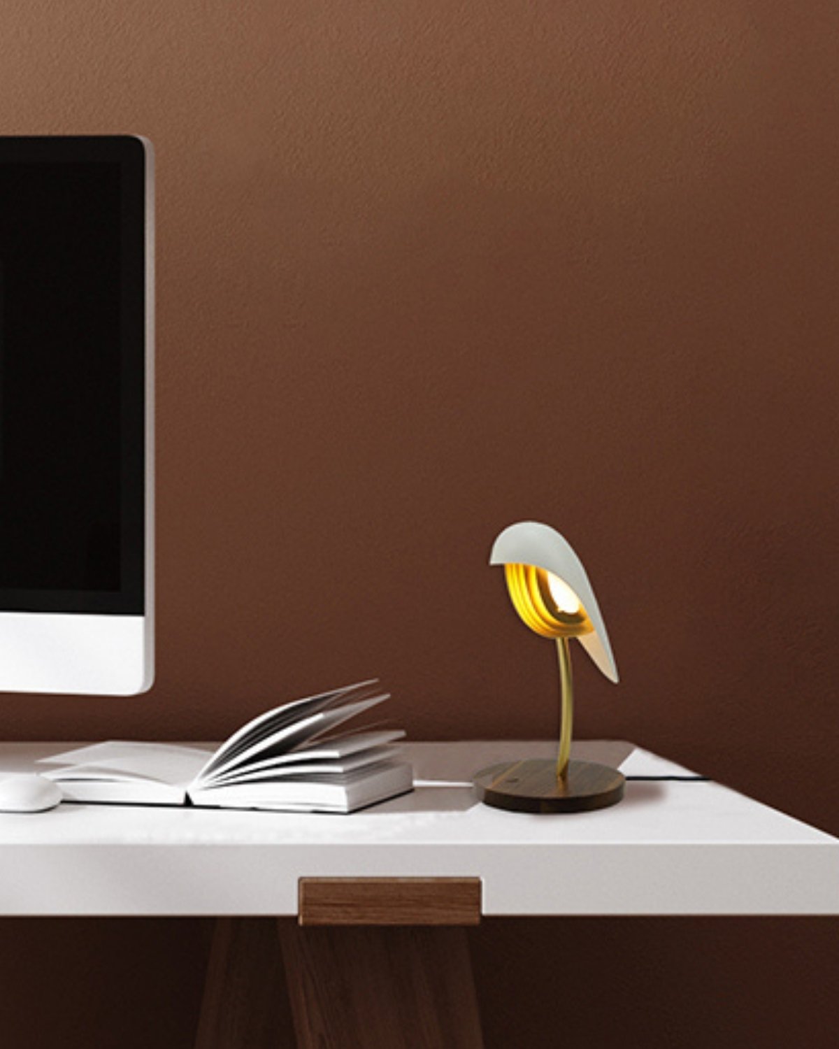 Daqi Side Table Lamp with USB charger with porcelein bird in Ivory White