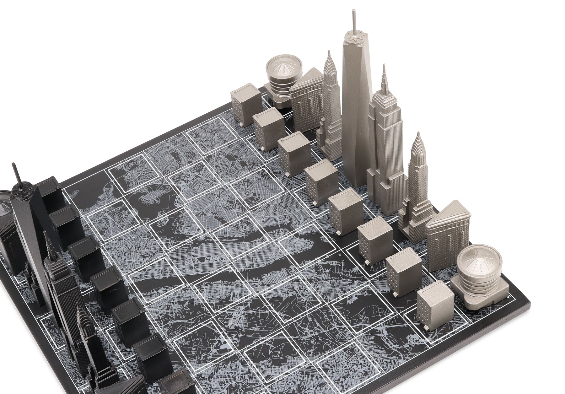 Skyline Chess Chess Set Stainless Steel NEW YORK Edition with Wood Map Board