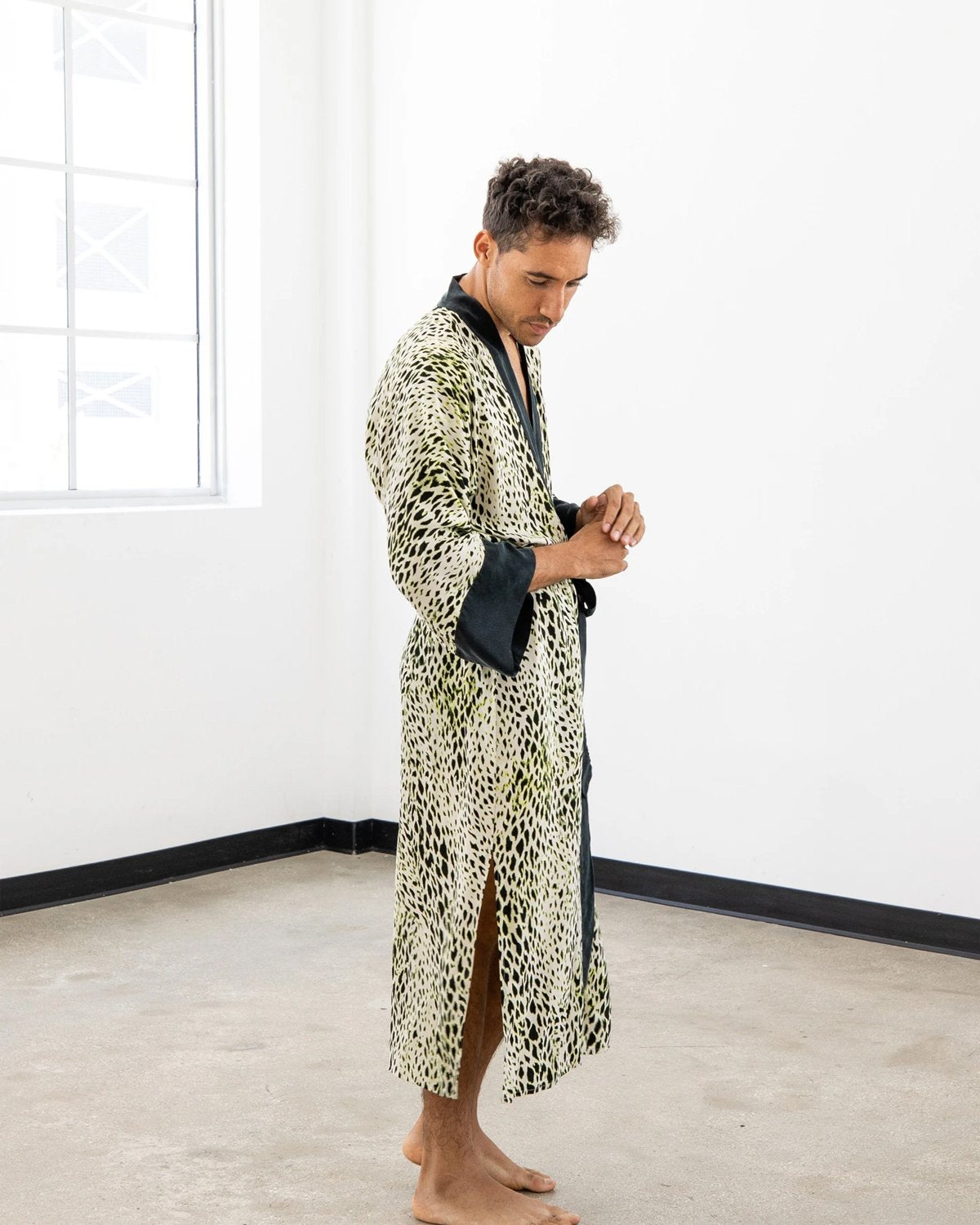 Niluu Men's Bowie Kimono Robe