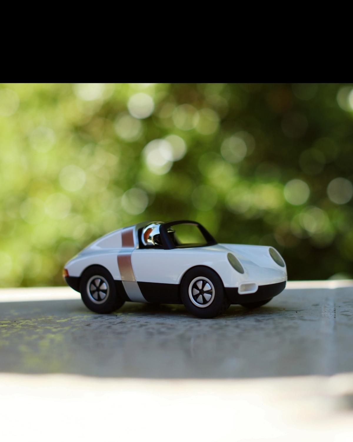 Playforever Car LUFT PFEIFFER White