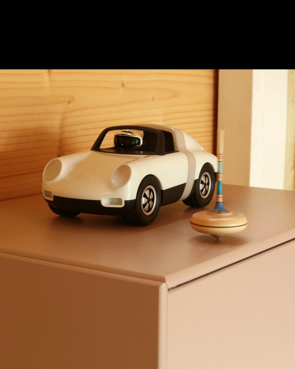 Playforever Car LUFT PFEIFFER White