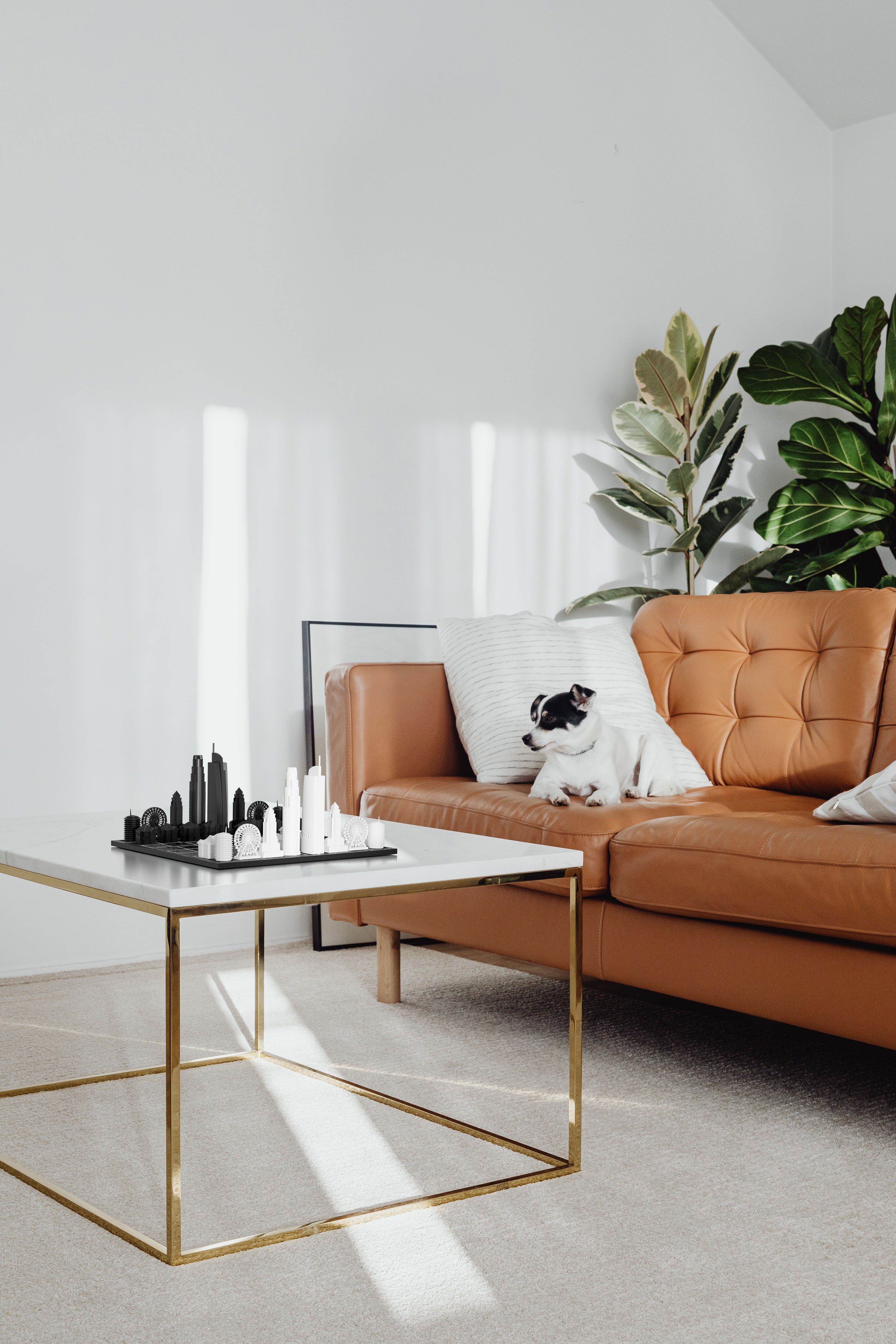 Skyline Chess Chess Set Acrylic LOS ANGELES Edition with Wood Map Board