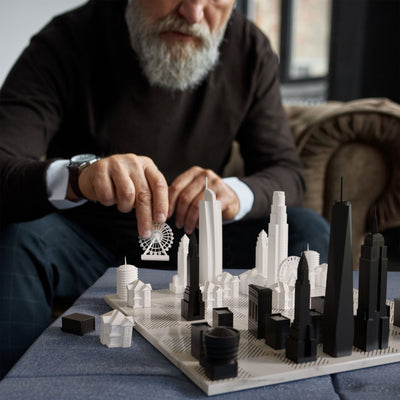 Skyline Chess Chess Set Acrylic LOS ANGELES Edition with Wood Map Board