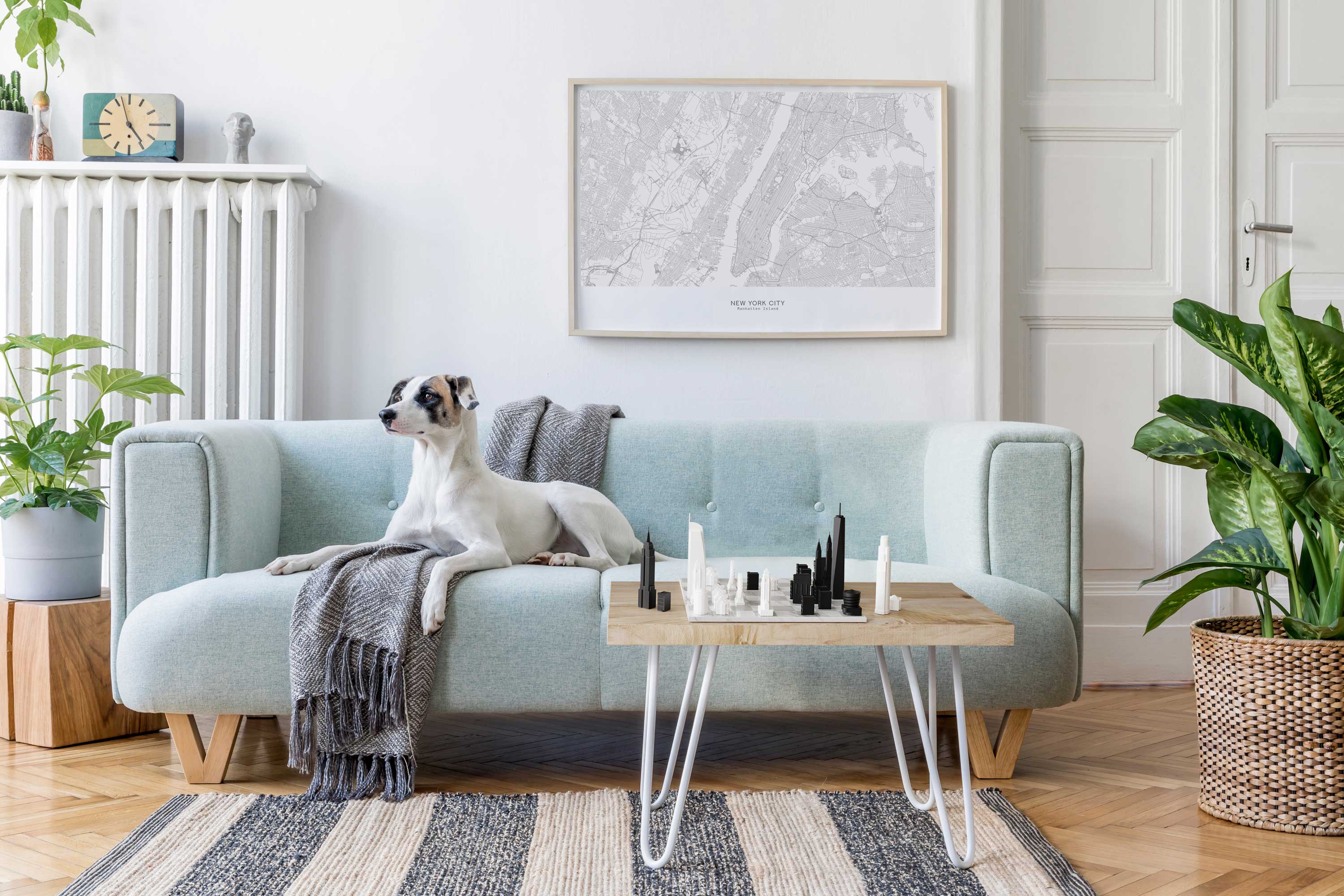 Skyline Chess Chess Set Acrylic NEW YORK vs LOS ANGELES Edition with Marble Hatch Board