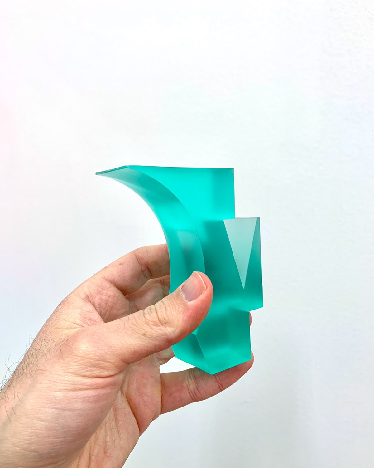 Sculpture LOVE Translucent